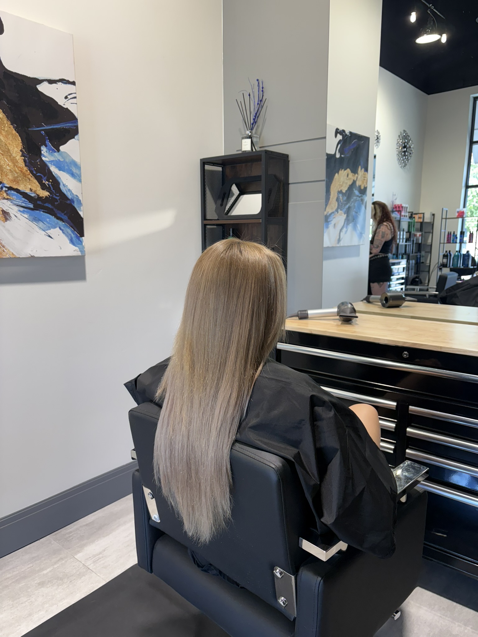 Salon 47 Spa interior ambiance